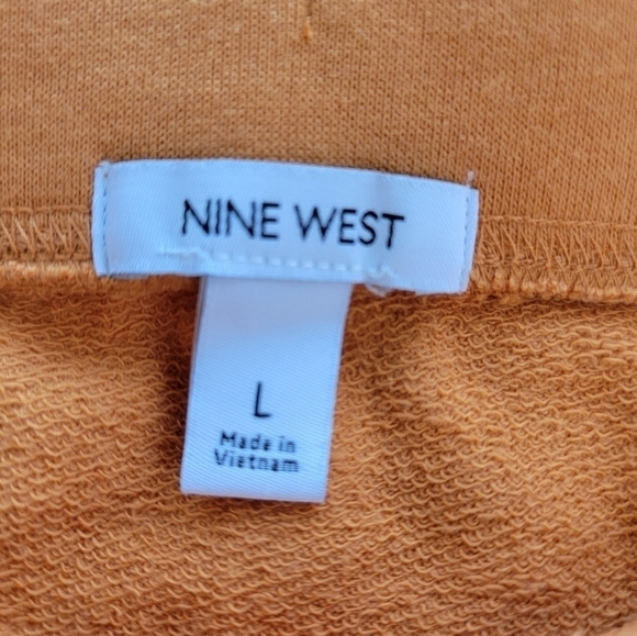 Nine West Autumn Gold Active Mini Skirt Size Large - Picture 5 of 7